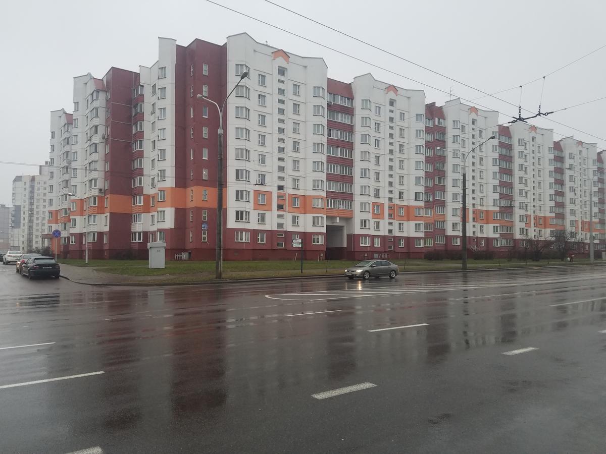 Apartment On Metro Mihalova Мінськ Екстер'єр фото