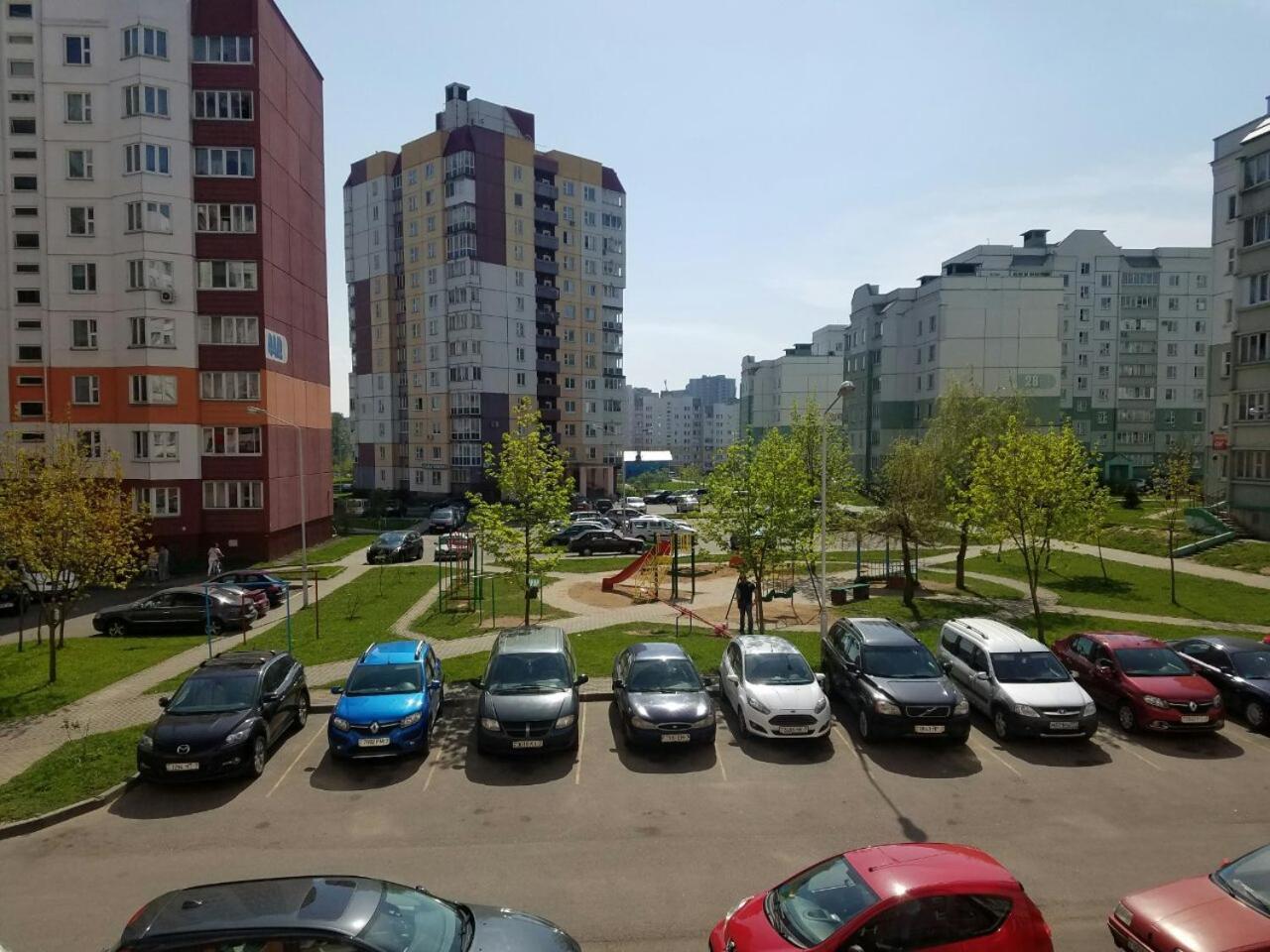 Apartment On Metro Mihalova Мінськ Екстер'єр фото