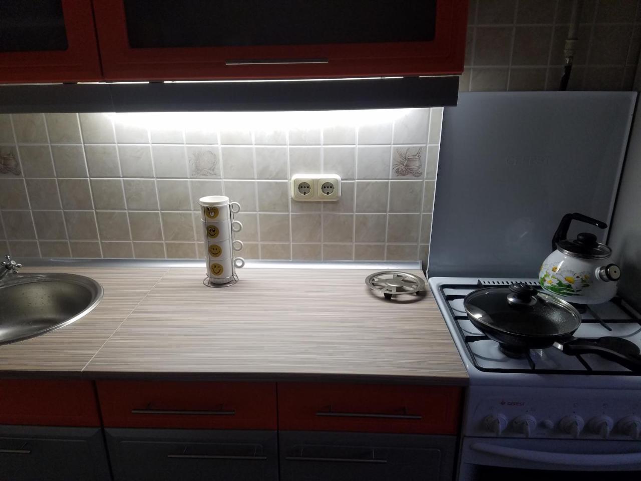 Apartment On Metro Mihalova Мінськ Екстер'єр фото
